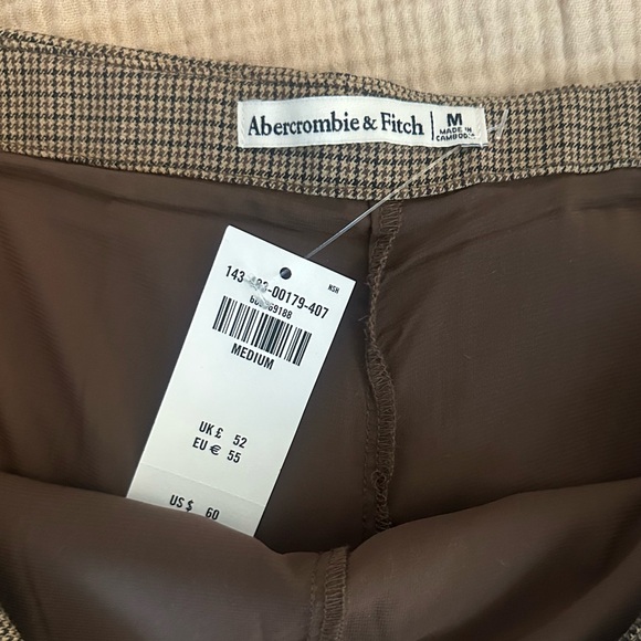 NWT Abercrombie & Fitch pleated mini skirt size medium - Picture 3 of 5